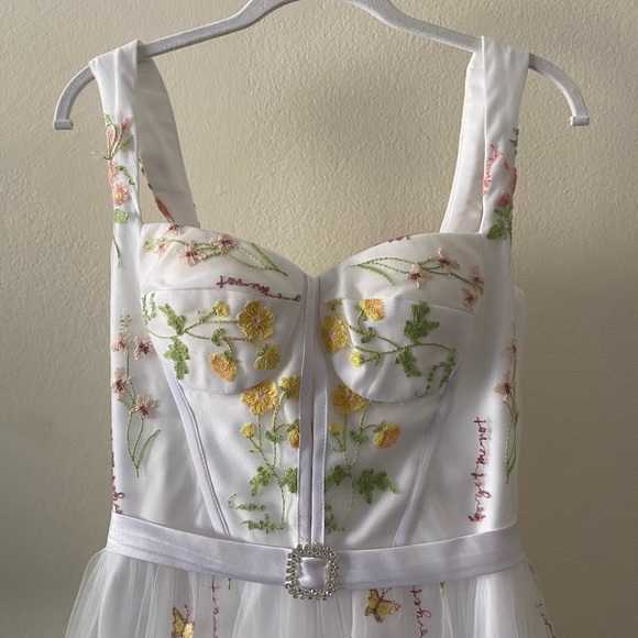 Midi Embroidered White Dress - Picture 3 of 5